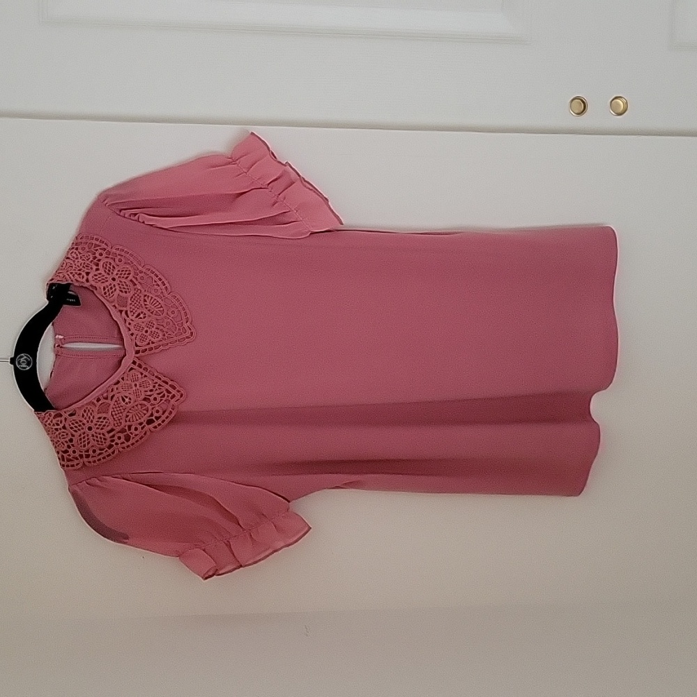 Zero 2 eight pink lace collared top